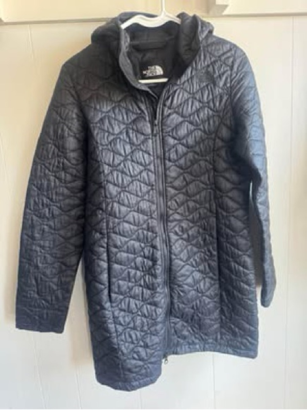 The North Face Women's Quilted Hooded long Puffer — Black size small
